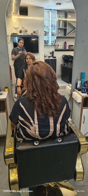Artistic Hair Coloring Technique