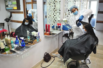 Modern Hair Bleach & Color Treatment